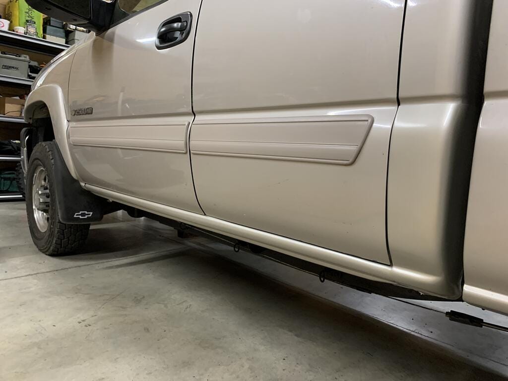 Original Appearance Manufacturing Chevrolet / GMC 1999-2006 Silverado/Sierra Crew Cab, Slip On Rocker Panel + Cab Corner plastic slip on rocker panels