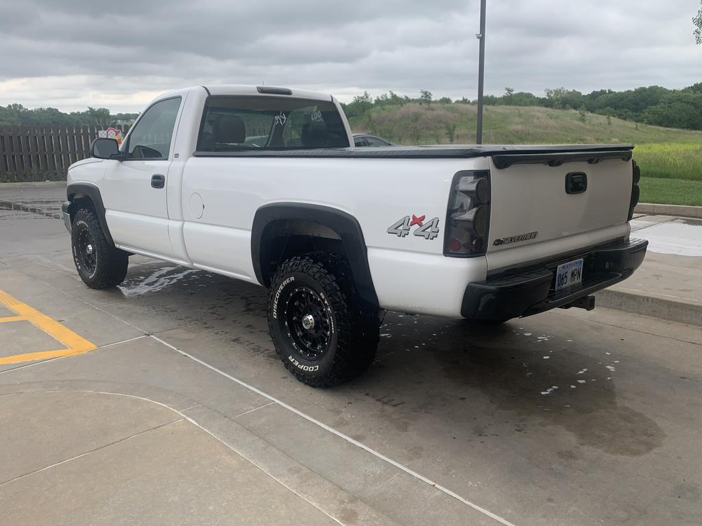 Original Appearance Manufacturing Chevrolet / GMC 1999-2006 Silverado/Sierra Single Cab, Slip On Rocker Panel +Cab Corner Cover plastic slip on rocker panels