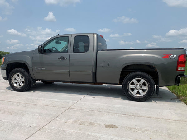 Original Appearance Manufacturing Chevrolet / GMC 2007-2013 Silverado/Sierra Extended Cab, Slip On Rocker Panels + Cab Corner Covers plastic slip on rocker panels